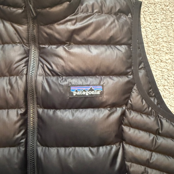 Patagonia Women's Black Down Puffer Vest Size Small - Picture 5 of 9